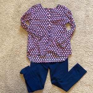 2 piece set. Pink and navy top and navy leggings. Size 7. Great condition